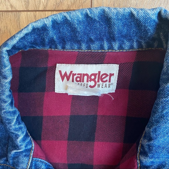 Wrangler Denim Lined Trucker Jacket XL Button Front  Whiskering Flannel Lined - Picture 4 of 12